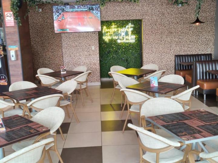 Los Toneles Centennial Panama Restaurante Internacional Pizzeria Degusta
